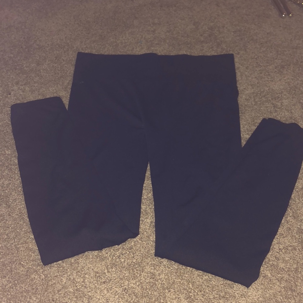 Black leggings